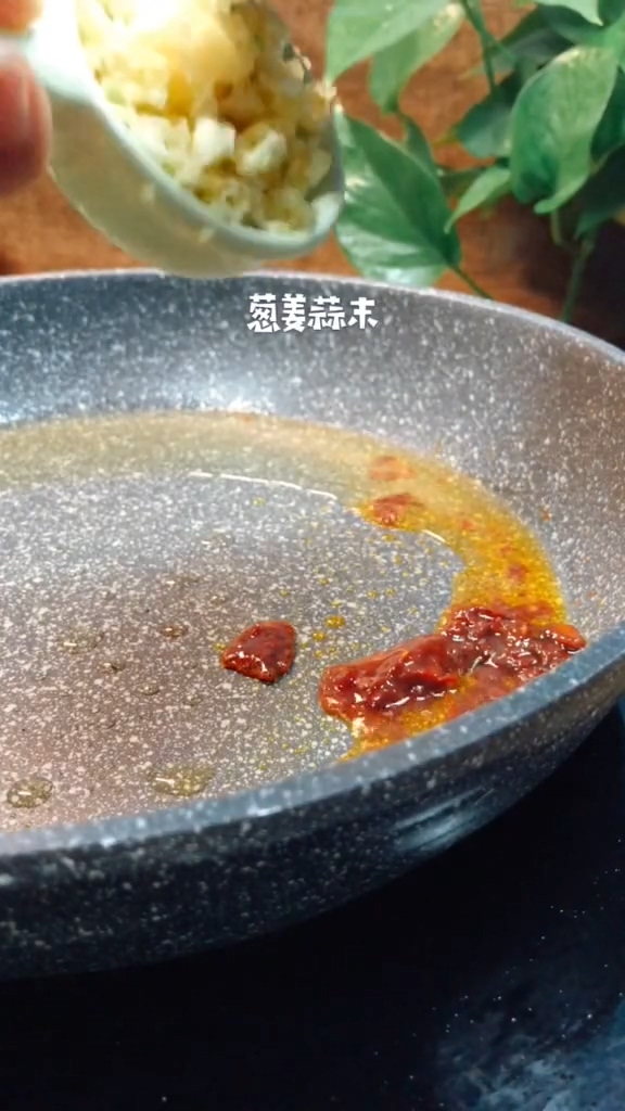 家庭版鱼香肉丝的做法-鱼香味炒菜谱