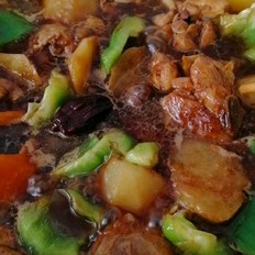 土豆胡萝卜焖鸡块的做法-咸鲜味炖菜谱