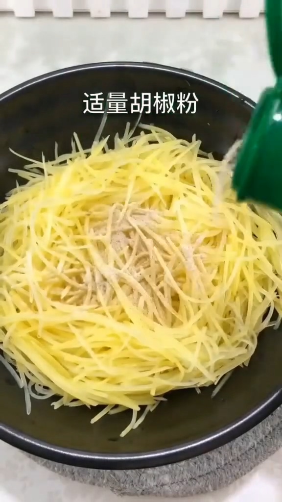 土豆丝煎蛋的做法-咸鲜味煎菜谱