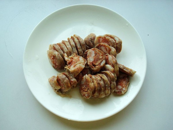 腊肠蒸豆腐的做法-咸鲜味蒸菜谱