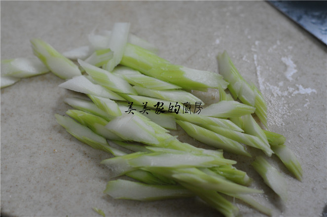 白菜苔炒冻豆腐的做法-家常味炒菜谱-易网健康养生网 白菜苔炒冻豆腐的做法-家常味炒菜谱