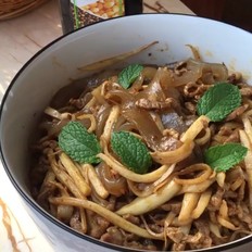 酸辣茭白薯粉的做法-酸辣味煮菜谱