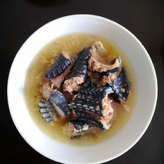 火腿肉炖乌梢蛇的做法-咸鲜味炖菜谱