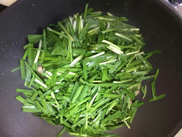 韭菜炒鸡蛋干的做法-家常味炒菜谱