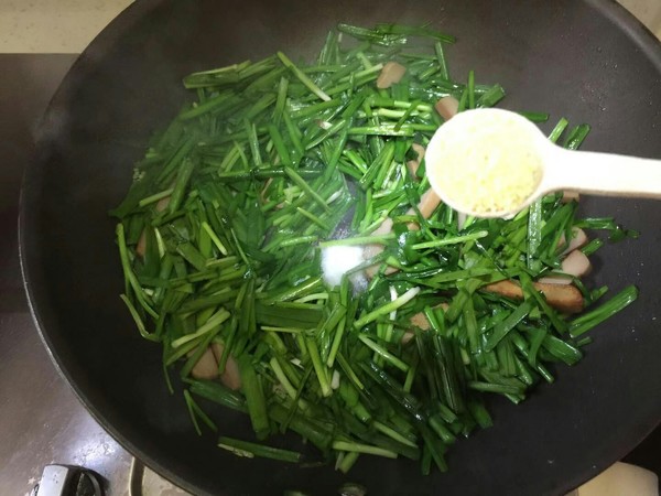 韭菜炒鸡蛋干的做法-家常味炒菜谱
