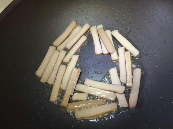 韭菜炒鸡蛋干的做法-家常味炒菜谱