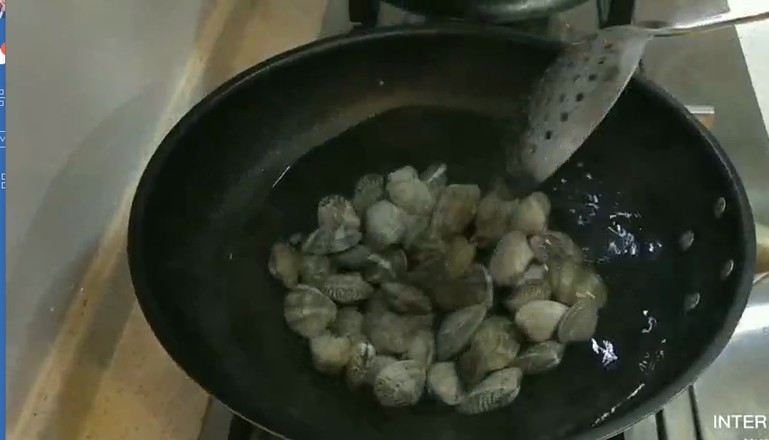 家常风味花蛤的做法-家常味烧菜谱