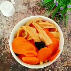 红萝卜炖腐竹的做法-家常味炖菜谱
