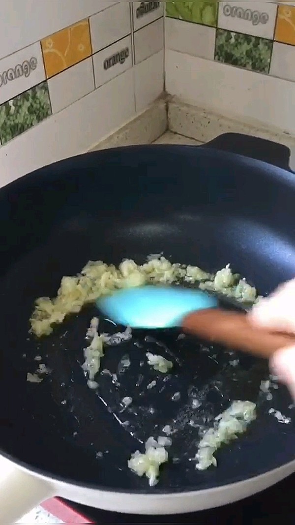 鸡杂炒酸豇豆的做法-家常味炒菜谱