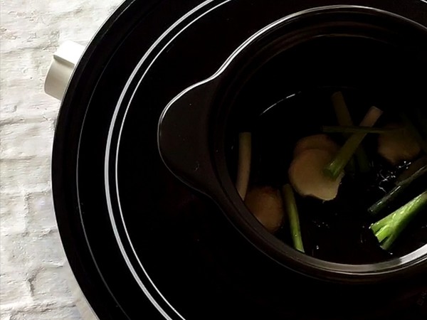 番茄金针菇豆腐的做法-咸鲜味煮菜谱
