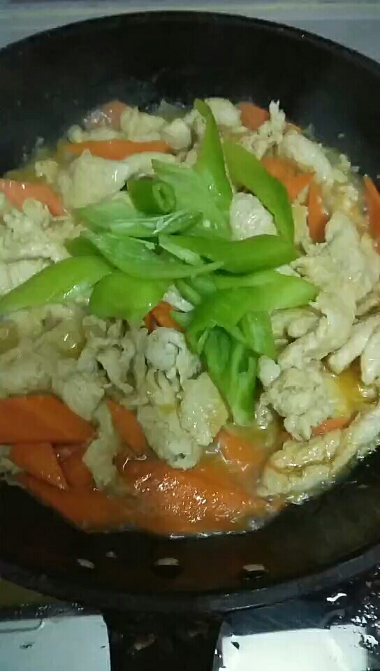 炒鸡肉的做法-家常味炒菜谱