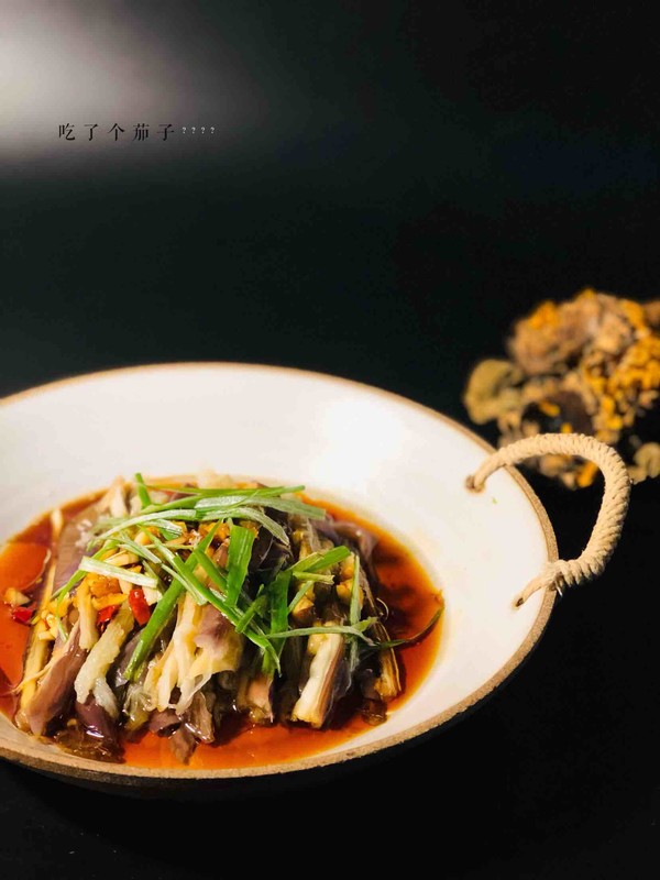 手撕茄子的做法-酱香味拌菜谱-易网健康养生网 手撕茄子的做法-酱香味拌菜谱