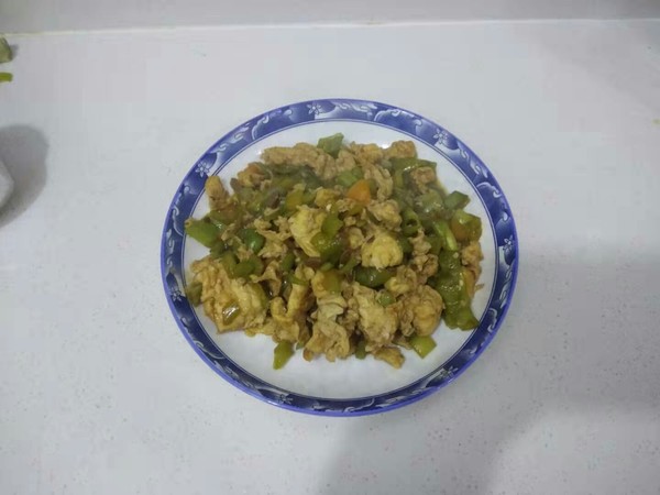 黄豆酱炒鸡蛋尖椒的做法-香辣味炒菜谱