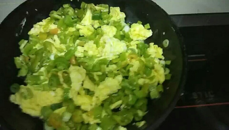黄豆酱炒鸡蛋尖椒的做法-香辣味炒菜谱