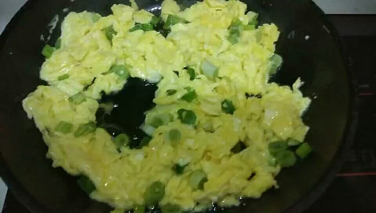 黄豆酱炒鸡蛋尖椒的做法-香辣味炒菜谱