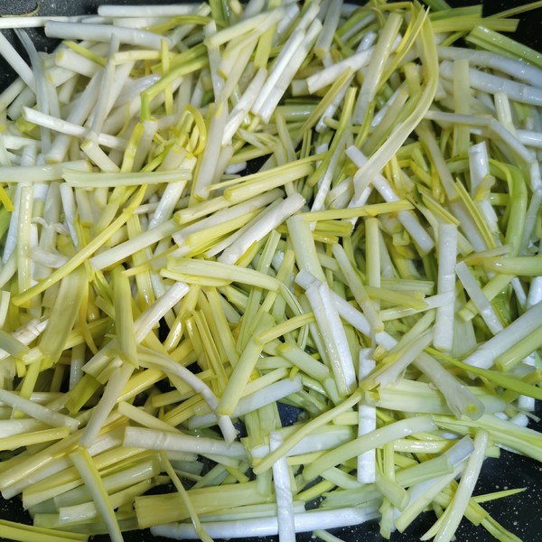 素炒韭黄的做法-家常味炒菜谱