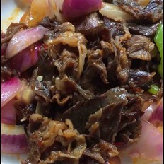 肥牛洋葱片的做法-麻辣味炒菜谱