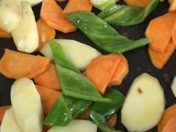 胡萝卜山药肉片的做法-咸鲜味炒菜谱