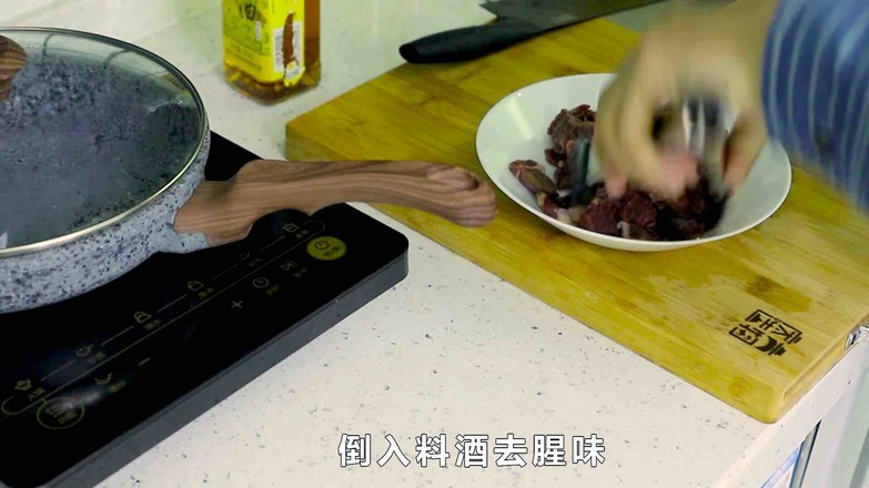 土豆炖牛肉的做法-家常味炖菜谱