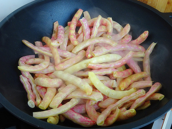 蒜香黄金勾的做法-蒜香味炖菜谱
