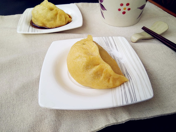 茴香香菇馅发面蒸饺的做法-家常味蒸菜谱-易网健康养生网 茴香香菇馅发面蒸饺的做法-家常味蒸菜谱