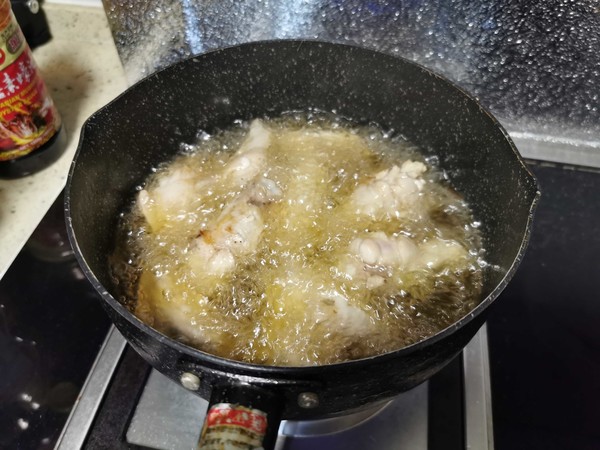 红烧鸡翅和鸡腿的做法-香辣味炖菜谱