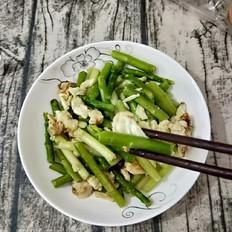 芦笋炒鸡蛋的做法-家常味炒菜谱