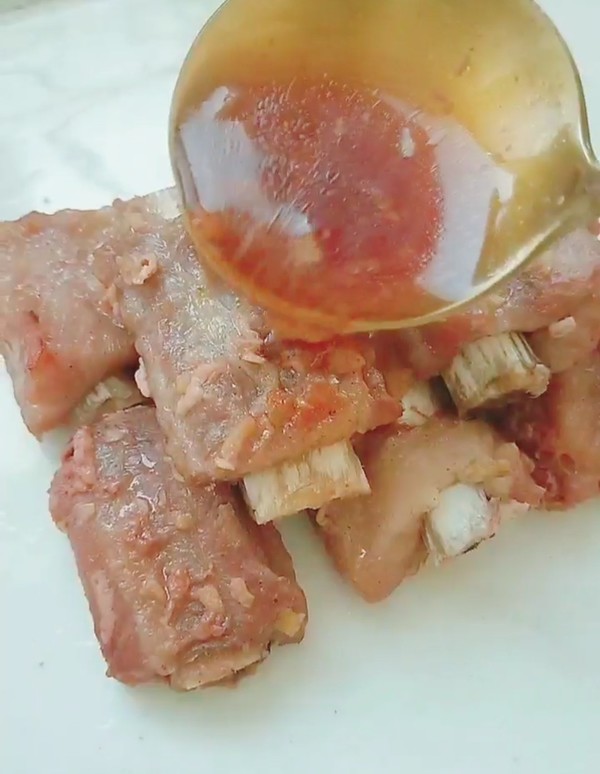 蒜蓉叉烧排骨的做法-酱香味烤菜谱