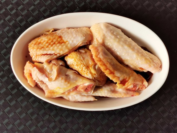 电饭锅版盐焗鸡的做法-咸鲜味煮菜谱