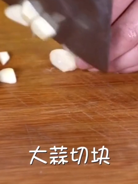 辣椒炒肉的做法-家常味炒菜谱