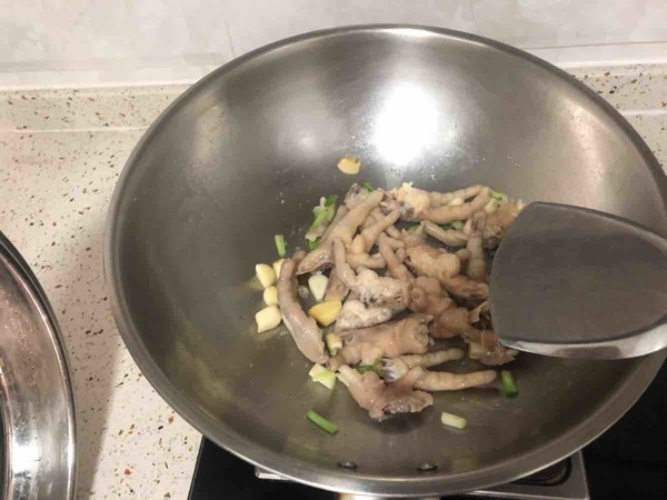 红烧鸡爪的做法-家常味烧菜谱