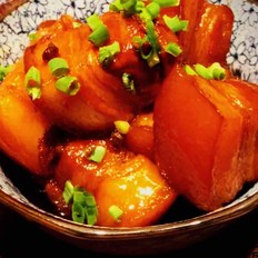 红烧肉的做法-家常味焖菜谱