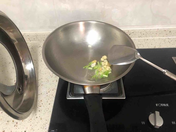 红烧鸡爪的做法-家常味烧菜谱