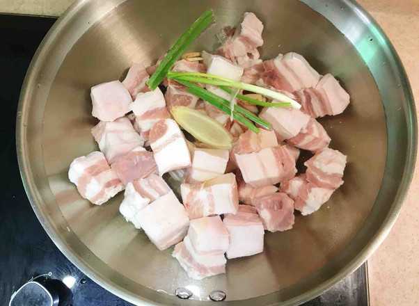 红烧肉的做法-家常味焖菜谱-易网健康养生网 红烧肉的做法-家常味焖菜谱