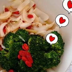 百合炒西兰花的做法-咸鲜味炒菜谱
