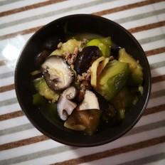 茄子炖香菇的做法-家常味炖菜谱