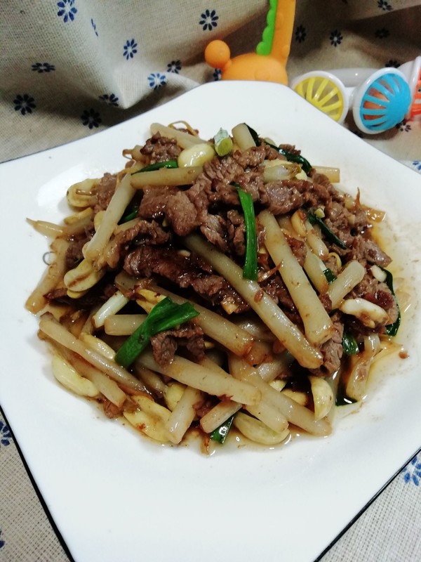 牛肉炒花生芽的做法-咸鲜味炒菜谱-易网健康养生网 牛肉炒花生芽的做法-咸鲜味炒菜谱