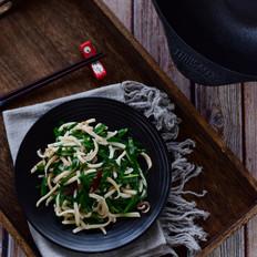 韭菜炒鱿鱼的做法-咸鲜味炒菜谱