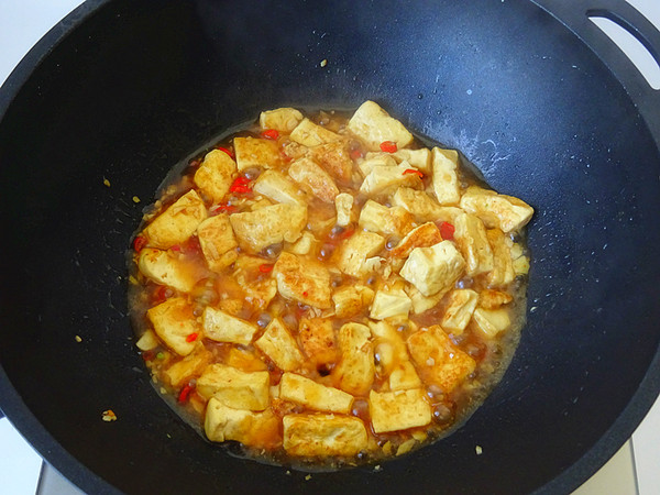 蒜香豆腐的做法-香辣味炖菜谱-易网健康养生网 蒜香豆腐的做法-香辣味炖菜谱