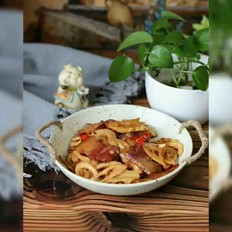 竹笋炒腊肉的做法-家常味炒菜谱