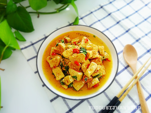 蒜香豆腐的做法-香辣味炖菜谱-易网健康养生网 蒜香豆腐的做法-香辣味炖菜谱