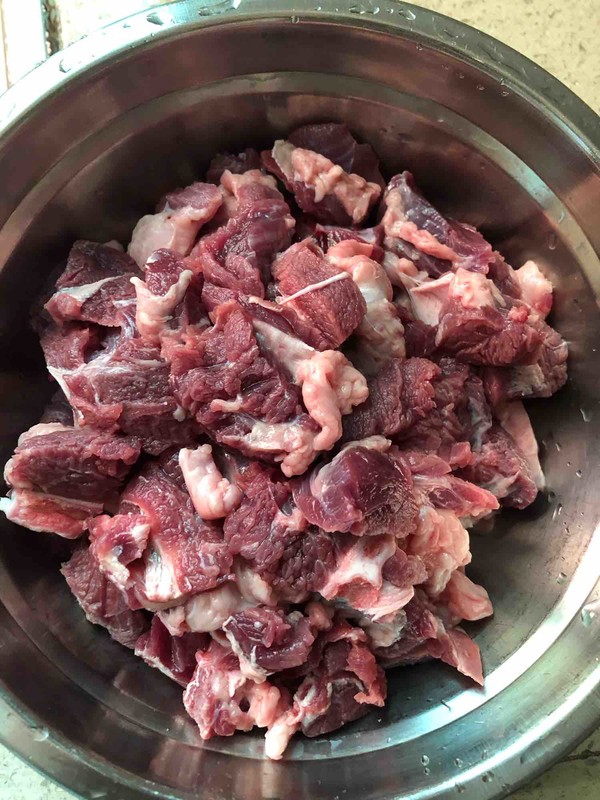 红烧牛腩（家常版）的做法-酱香味焖菜谱