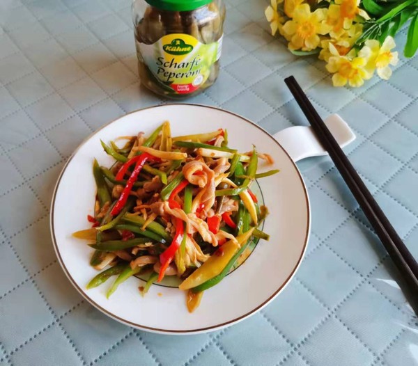 三椒红油肚片的做法-香辣味炒菜谱-易网健康养生网 三椒红油肚片的做法-香辣味炒菜谱