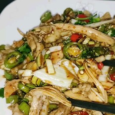 鸡腿拌的做法-酸辣味拌菜谱