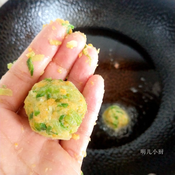 萝卜丸子的做法-家常味煎菜谱