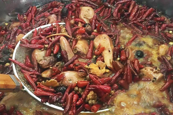 现捞卤菜的做法及配方的做法-麻辣味卤菜谱-易网健康养生网 现捞卤菜的做法及配方的做法-麻辣味卤菜谱