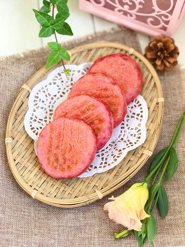 火龙果馅饼的做法-果味烙菜谱-易网健康养生网 火龙果馅饼的做法-果味烙菜谱