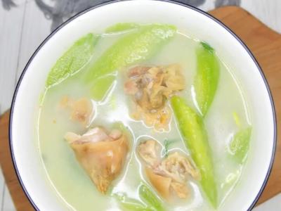 黄瓜炖咸猪手的做法-咸鲜味炖菜谱