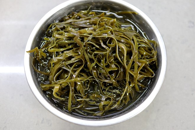 凉拌酸辣海带丝的做法-酸辣味拌菜谱-易网健康养生网 凉拌酸辣海带丝的做法-酸辣味拌菜谱