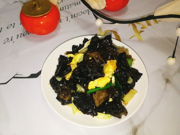 葱香木耳鸡蛋的做法-家常味炒菜谱-易网健康养生网 葱香木耳鸡蛋的做法-家常味炒菜谱